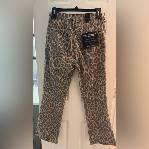 Good American Kick Flare Leopard Jeans-Size 8-NWT - Picture 10 of 13